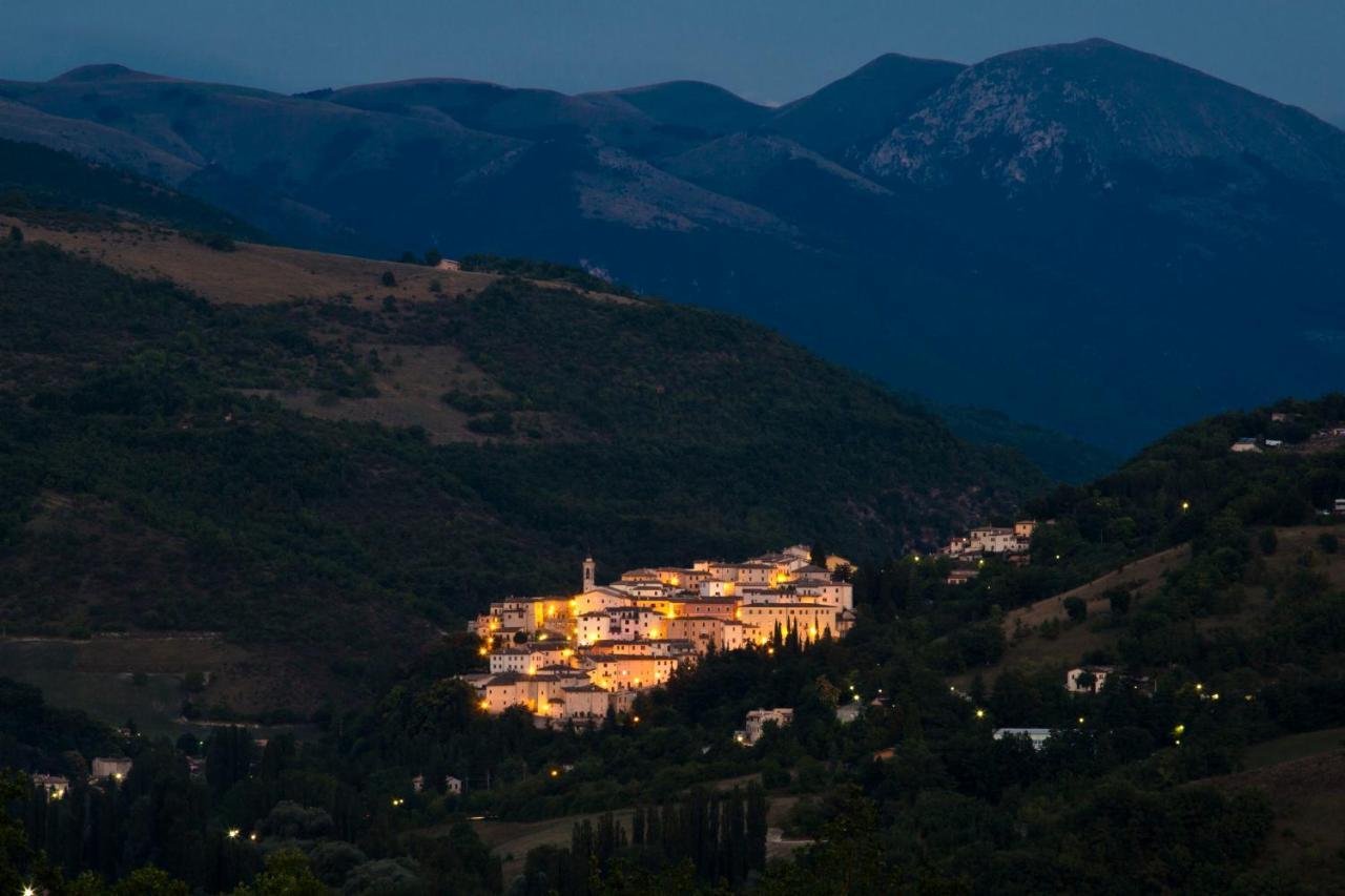 Camping Villaggio Il Collaccio Preci Eksteriør billede