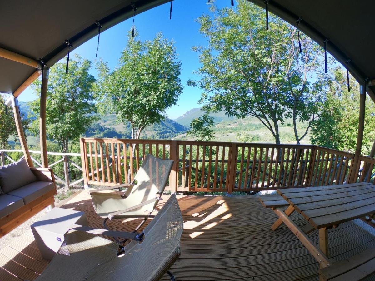 Camping Villaggio Il Collaccio Preci Eksteriør billede
